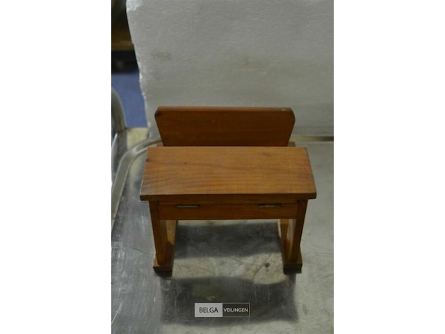 3x miniatuur schoolbankjes - afbeelding 1 van  3