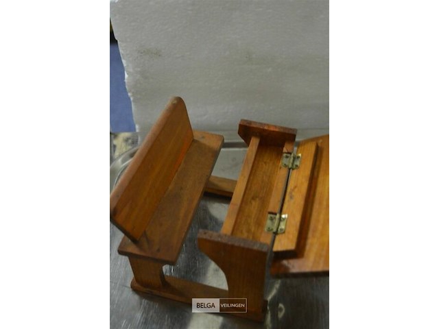 3x miniatuur schoolbankjes - afbeelding 3 van  3