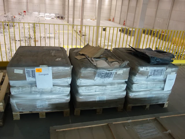 3x pallet alumininium oxide - afbeelding 1 van  4