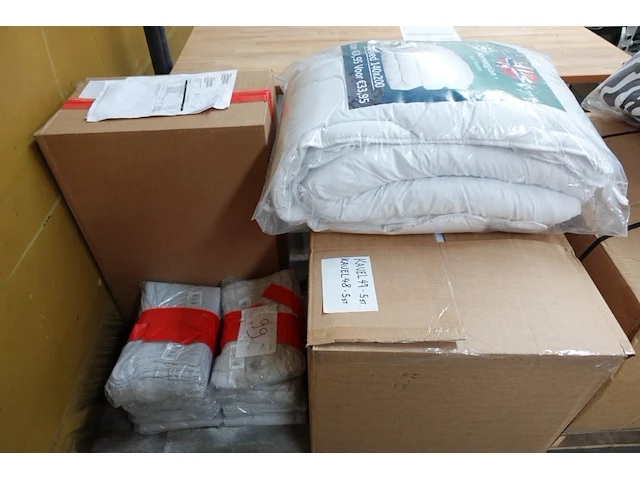 3x pallet bedlinnen - afbeelding 3 van  4