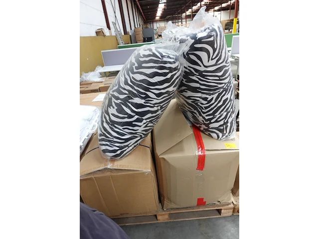 3x pallet bedlinnen - afbeelding 4 van  4