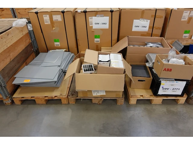 3x pallet diverse assemblagematerialen - afbeelding 1 van  10