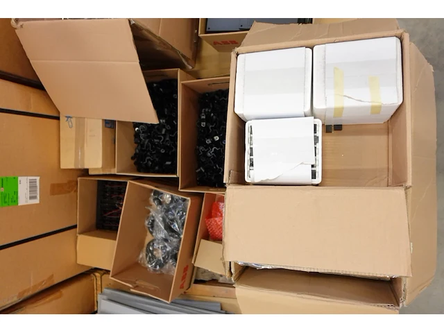 3x pallet diverse assemblagematerialen - afbeelding 5 van  10