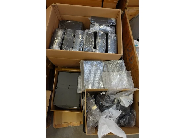 3x pallet diverse assemblagematerialen - afbeelding 8 van  10