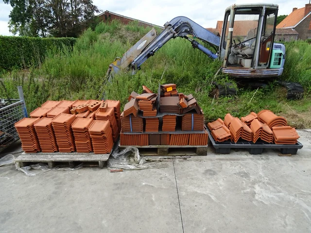 3x pallet diverse dakpannen - afbeelding 1 van  15