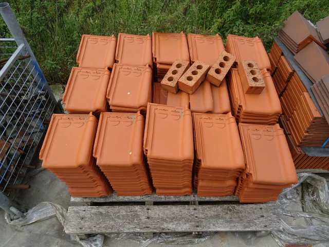3x pallet diverse dakpannen - afbeelding 9 van  15