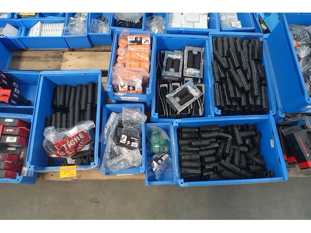 3x pallet diverse fiets onderdelen - afbeelding 9 van  16