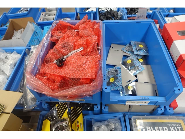 3x pallet diverse fiets onderdelen - afbeelding 15 van  16