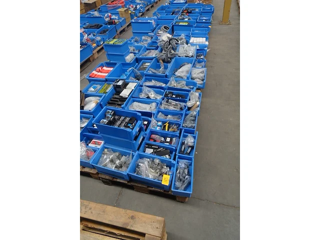 3x pallet diverse fiets onderdelen - afbeelding 1 van  19