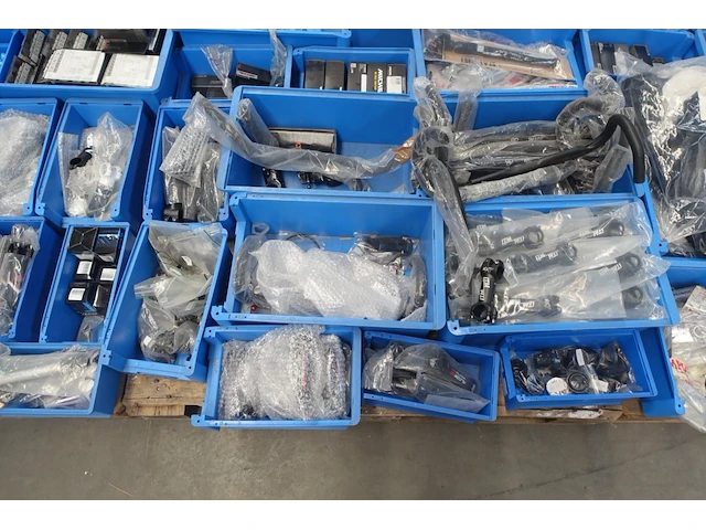 3x pallet diverse fiets onderdelen - afbeelding 13 van  19