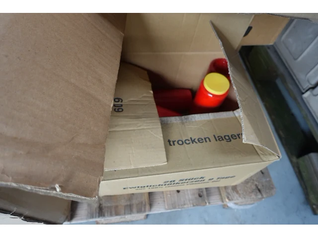 3x pallet diverse goederen - afbeelding 5 van  7