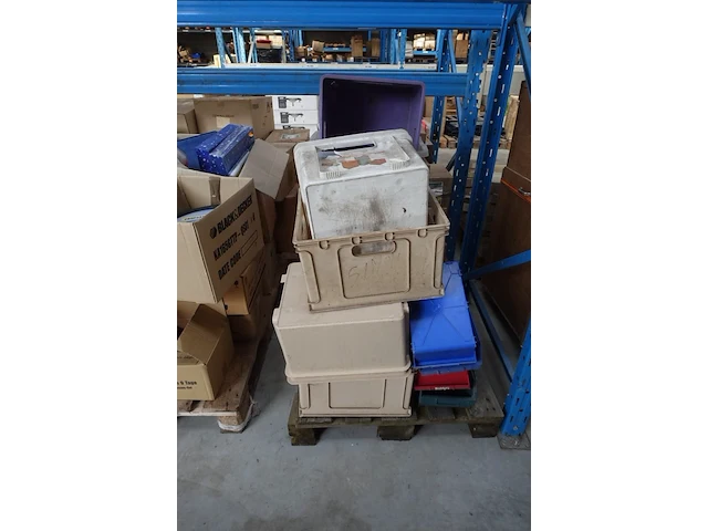 3x pallet diverse goederen - afbeelding 7 van  7