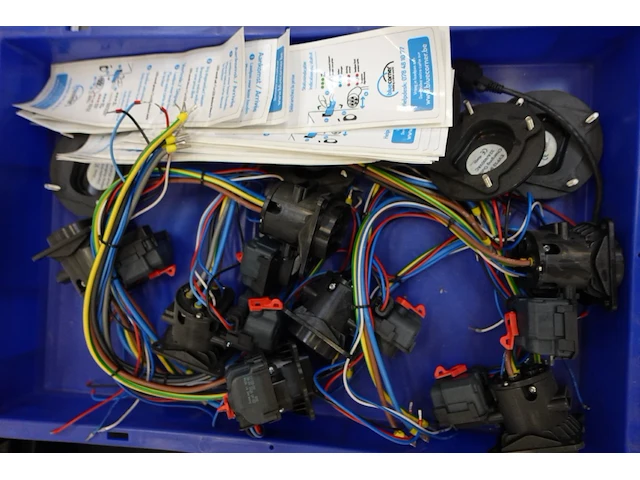 3x pallet diverse zekeringen - afbeelding 2 van  19