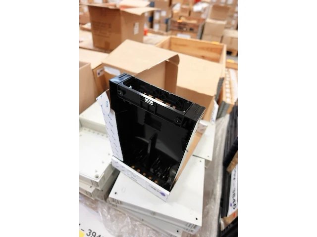 3x pallet diverse zekeringkasten - afbeelding 10 van  13