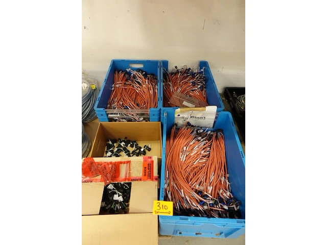 3x pallet elektrische componenten - afbeelding 2 van  5