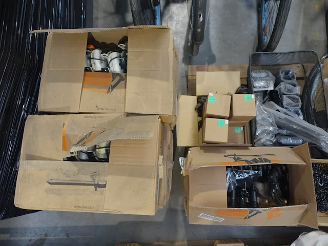 3x pallet reserveonderdelen - afbeelding 4 van  5