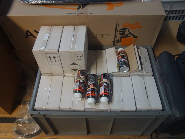 3x pallet spatborden + doos reparatietubes - afbeelding 2 van  10