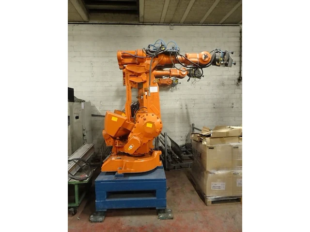 3x robot abb with contoller and cabinet - afbeelding 2 van  9