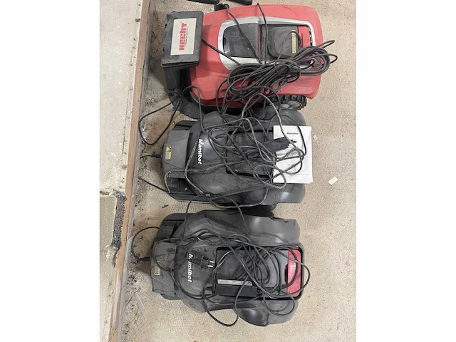 3x robot lawn mower - afbeelding 1 van  1