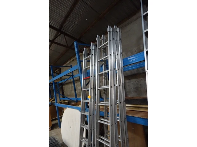 3x uitschuifbare alu ladder - afbeelding 2 van  4
