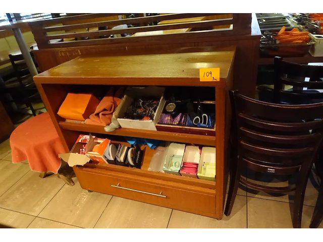 3x verrijdbare houten buffetkast - afbeelding 1 van  12