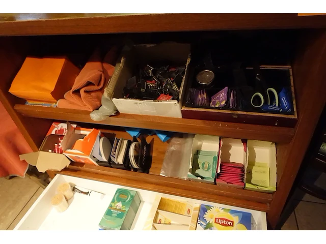 3x verrijdbare houten buffetkast - afbeelding 6 van  12