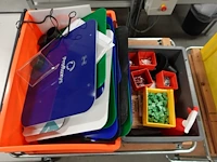 3x verrijdbare kar + inhoud - afbeelding 2 van  3