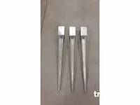 3x verzinkte paalhouders