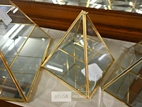 3x vitrine pyramide diverse afmetingen - afbeelding 4 van  5