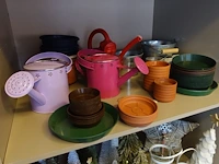 3x volledige inhoud kast + diverse decoratie - afbeelding 2 van  16
