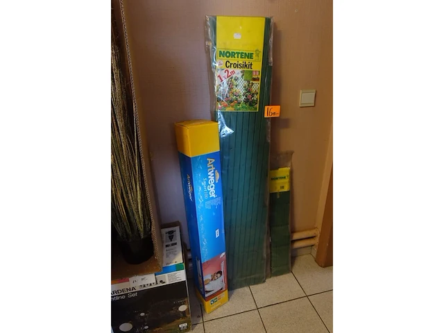 3x volledige inhoud kast + diverse decoratie - afbeelding 8 van  16