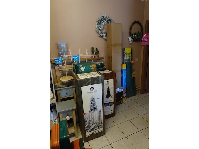 3x volledige inhoud kast + diverse decoratie - afbeelding 9 van  16