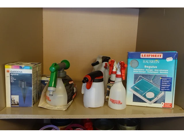 3x volledige inhoud kast + diverse decoratie - afbeelding 16 van  16
