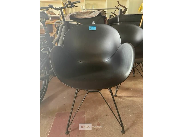 3x zwarte pvc kuipstoelen - afbeelding 3 van  6