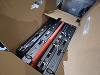 4 alu frames met groot lot led schermen - afbeelding 15 van  17