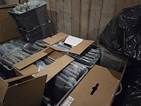 4 alu frames met groot lot led schermen - afbeelding 17 van  17