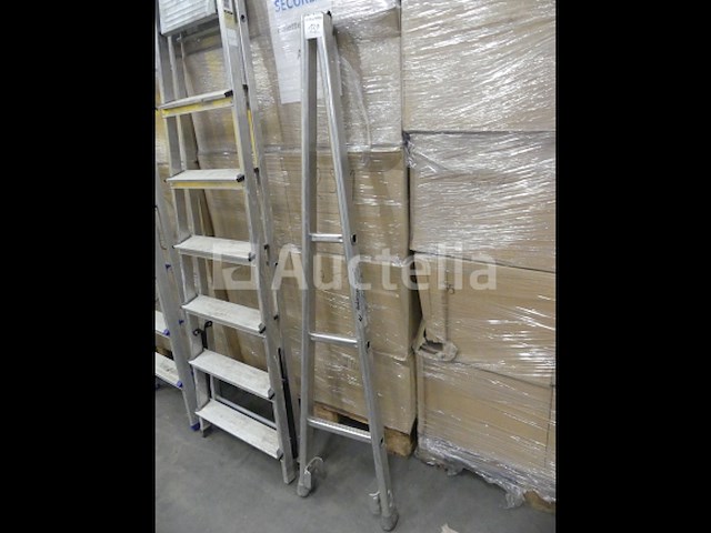 4 aluminium ladders - afbeelding 1 van  7