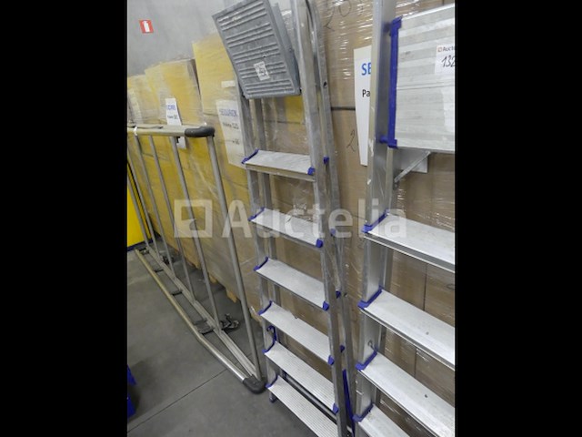 4 aluminium ladders - afbeelding 7 van  7