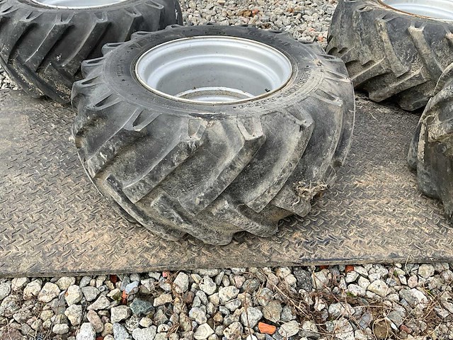 4 banden met velg - afbeelding 3 van  10