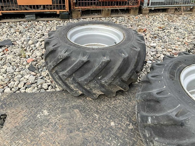 4 banden met velg - afbeelding 4 van  10