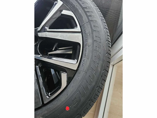 4 banden michelin met 17 inch velgen - afbeelding 8 van  13