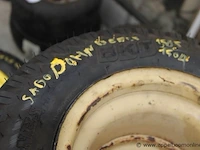 4 banden voor gebruik met john deere machines - afbeelding 2 van  2