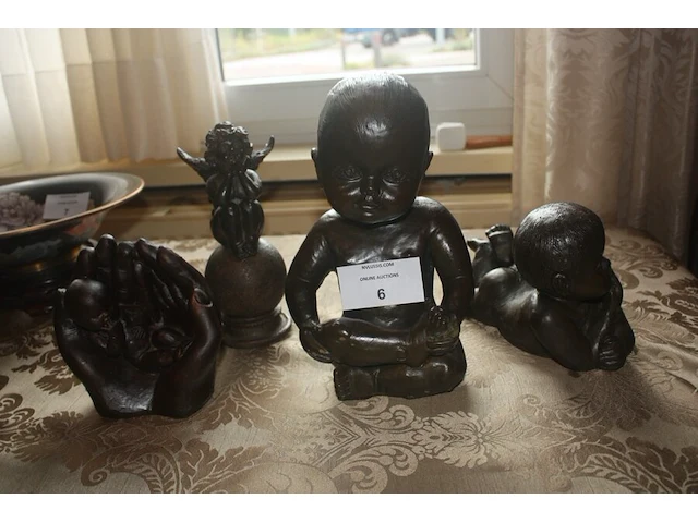 4 beeldjes "baby" waarvan 2 beeldjes gesigneerd "wanders" - afbeelding 3 van  5