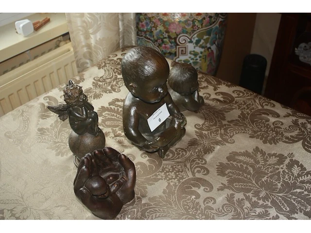 4 beeldjes "baby" waarvan 2 beeldjes gesigneerd "wanders" - afbeelding 4 van  5