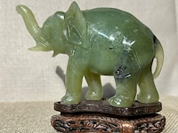 4 beeldjes van dieren in jade snijwerk - afbeelding 6 van  13