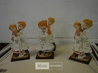 ±4 beeldjes verplegers - afbeelding 1 van  4