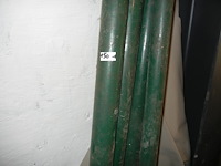 4 bekaertpalen en parasol - afbeelding 1 van  2