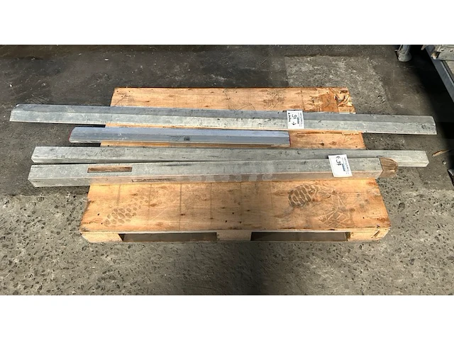4 betonwerkprofielen - afbeelding 1 van  6