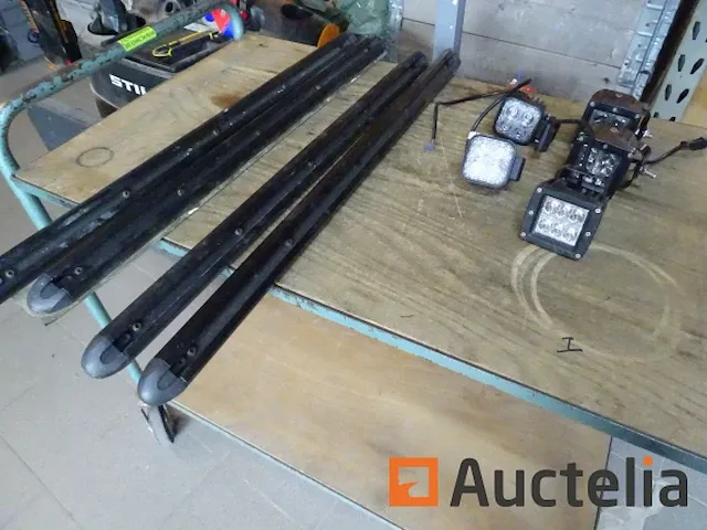 4 bevestigingsmiddel bars voor voertuig, 5 led-spots - afbeelding 4 van  8