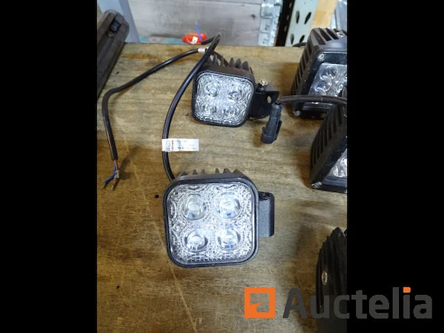 4 bevestigingsmiddel bars voor voertuig, 5 led-spots - afbeelding 3 van  8